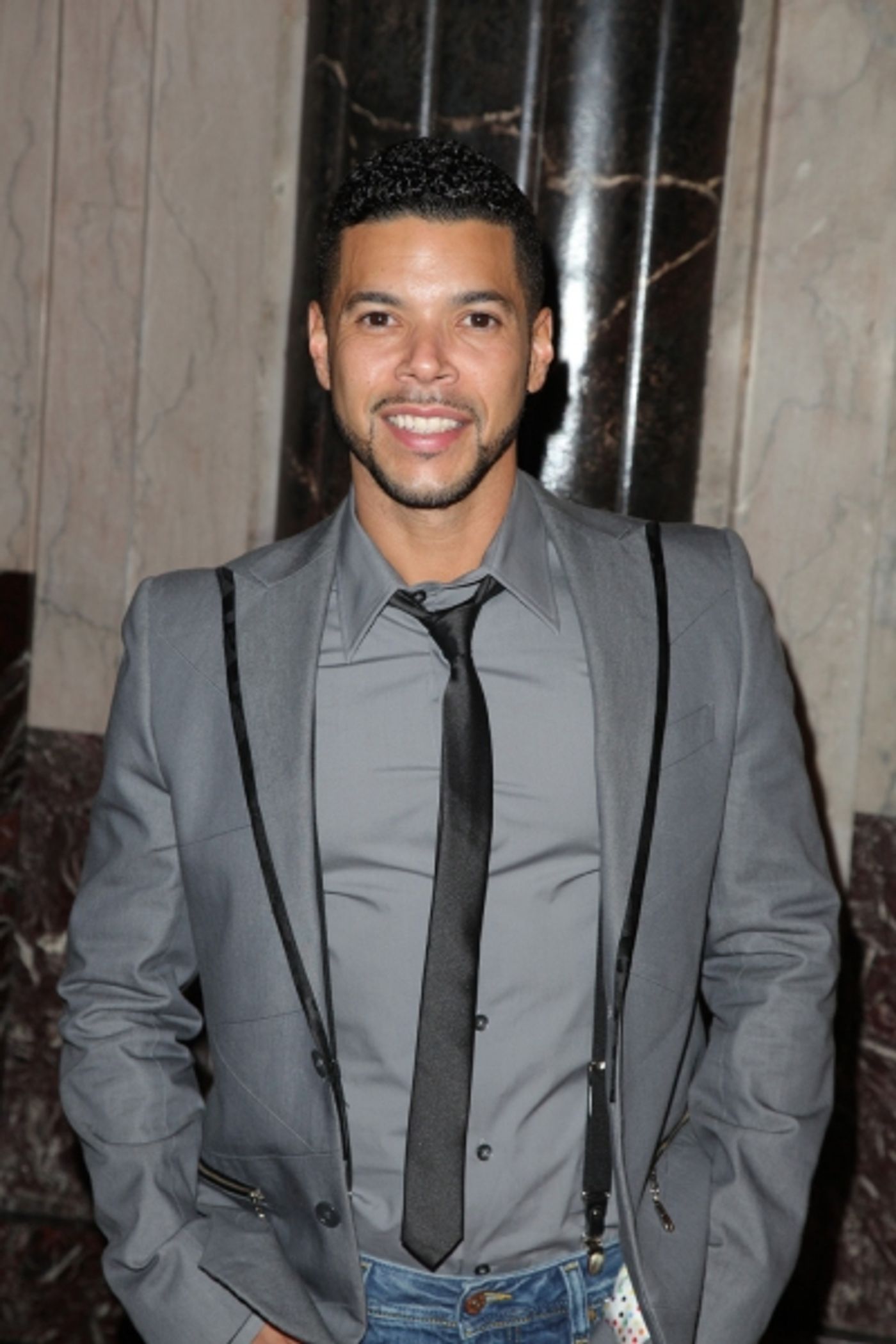 Photo Flash: Hollywood Elite Hit The Red Carpet For CHICAGO at Pantages Theatre  Image