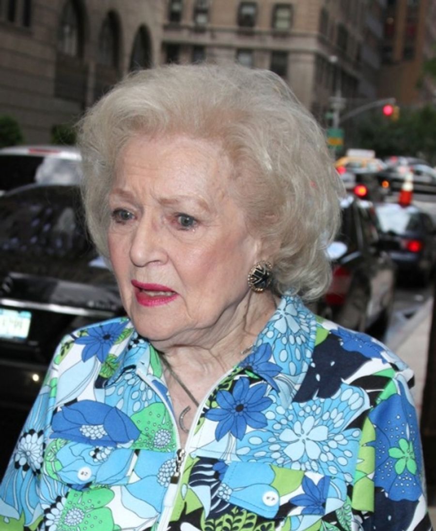 Photo Coverage: Betty White Around Town! Image