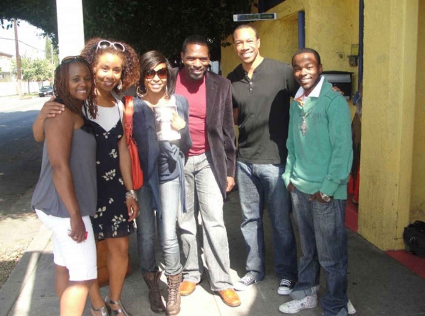 Photo Flash: Oscar-Nominee Taraji Henson Visits With Cast of Emmett Till Photo Flash: Oscar-Nominee Taraji Henson Visits With Cast of Emmett Till Image