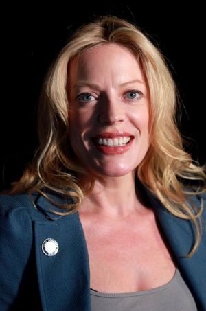 Sherie Rene Scott Photo
