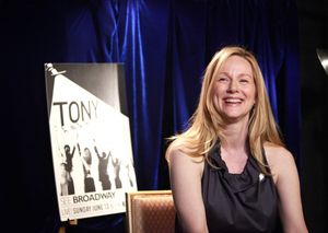 Laura Linney Photo