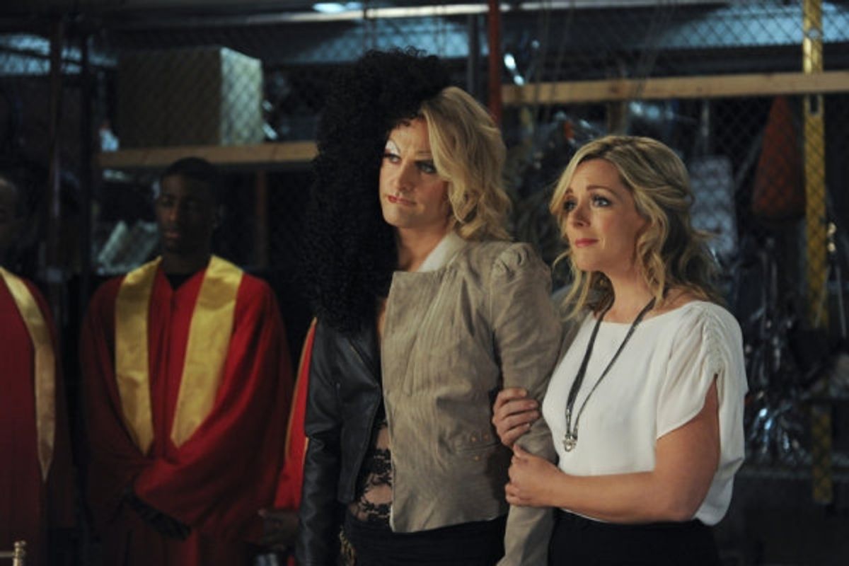 Will Forte as Paul, Jane Krawkowski as Jenna at 