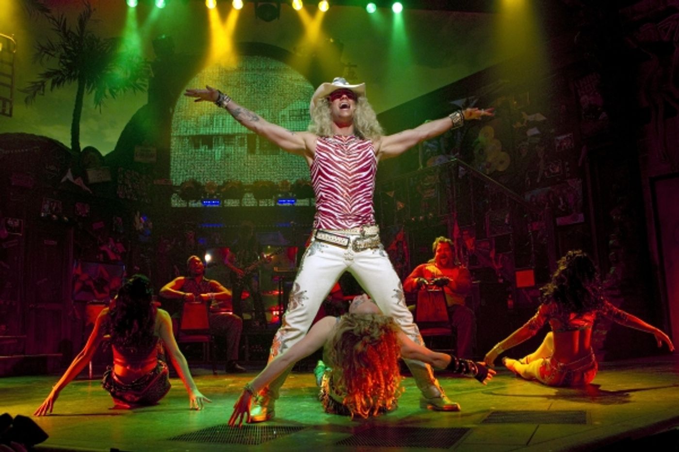 Photo Coverage: First Look at Original Toronto Production of Rock of Ages  Image
