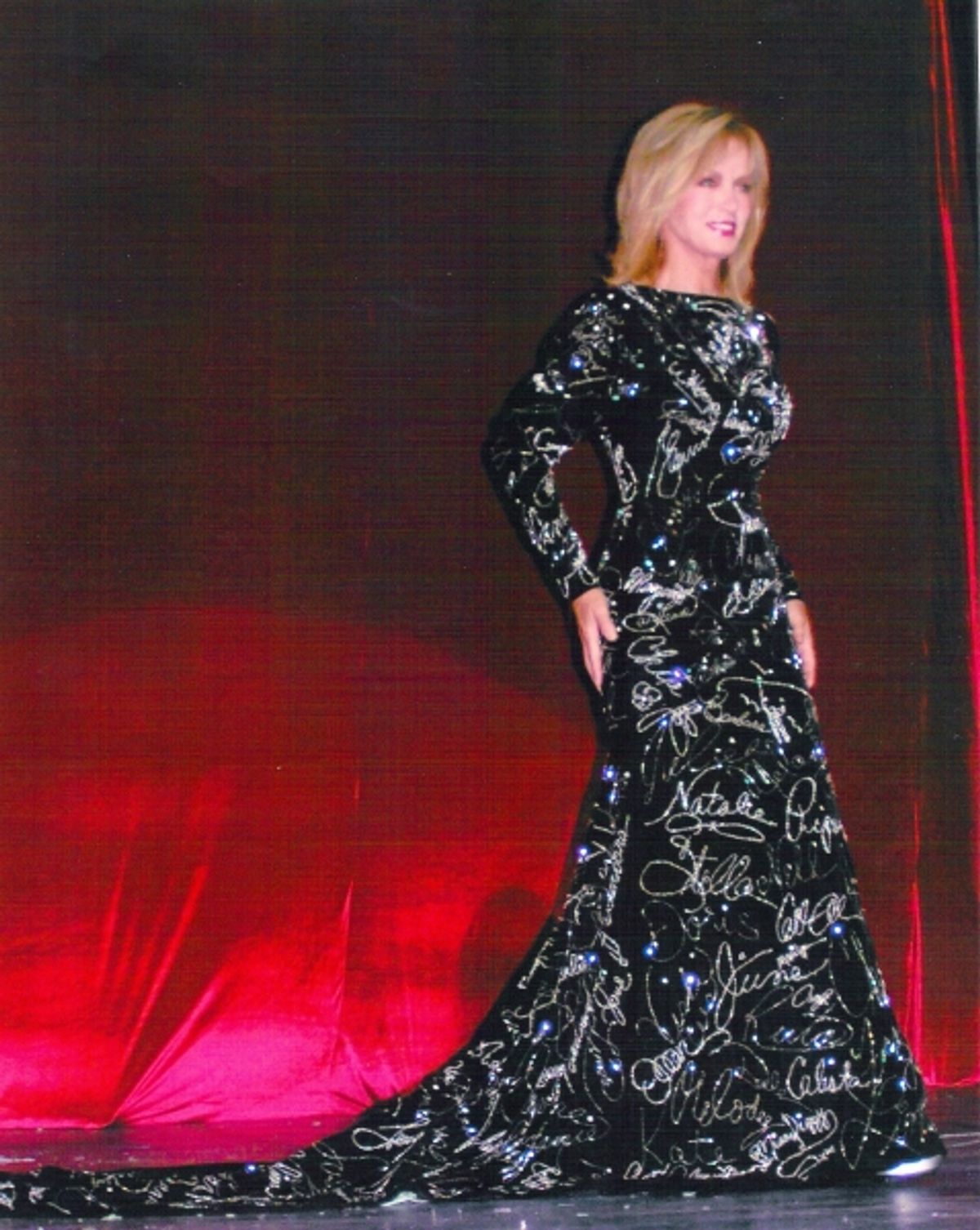 Donna Mills wearing the Gown at Paramount Studios premiere in 2009 at 