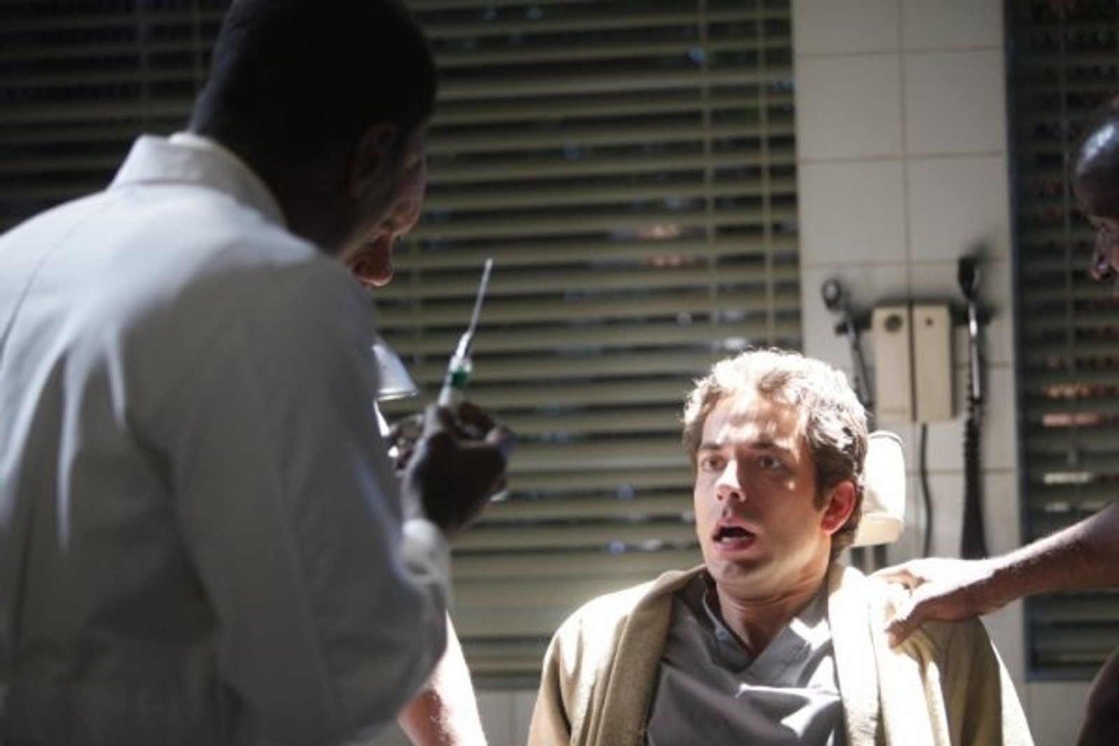 Photo Flash: CHUCK 'Chuck vs. the Tooth' 5/10 — photo 2 of 6