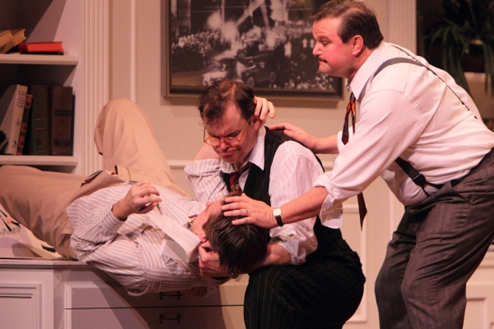 Photo Flash: MOONLIGHT AND MAGNOLIAS At The Victoria Theatre — photo 2 of 3