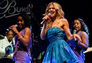 Laura Bell Bundy Photo