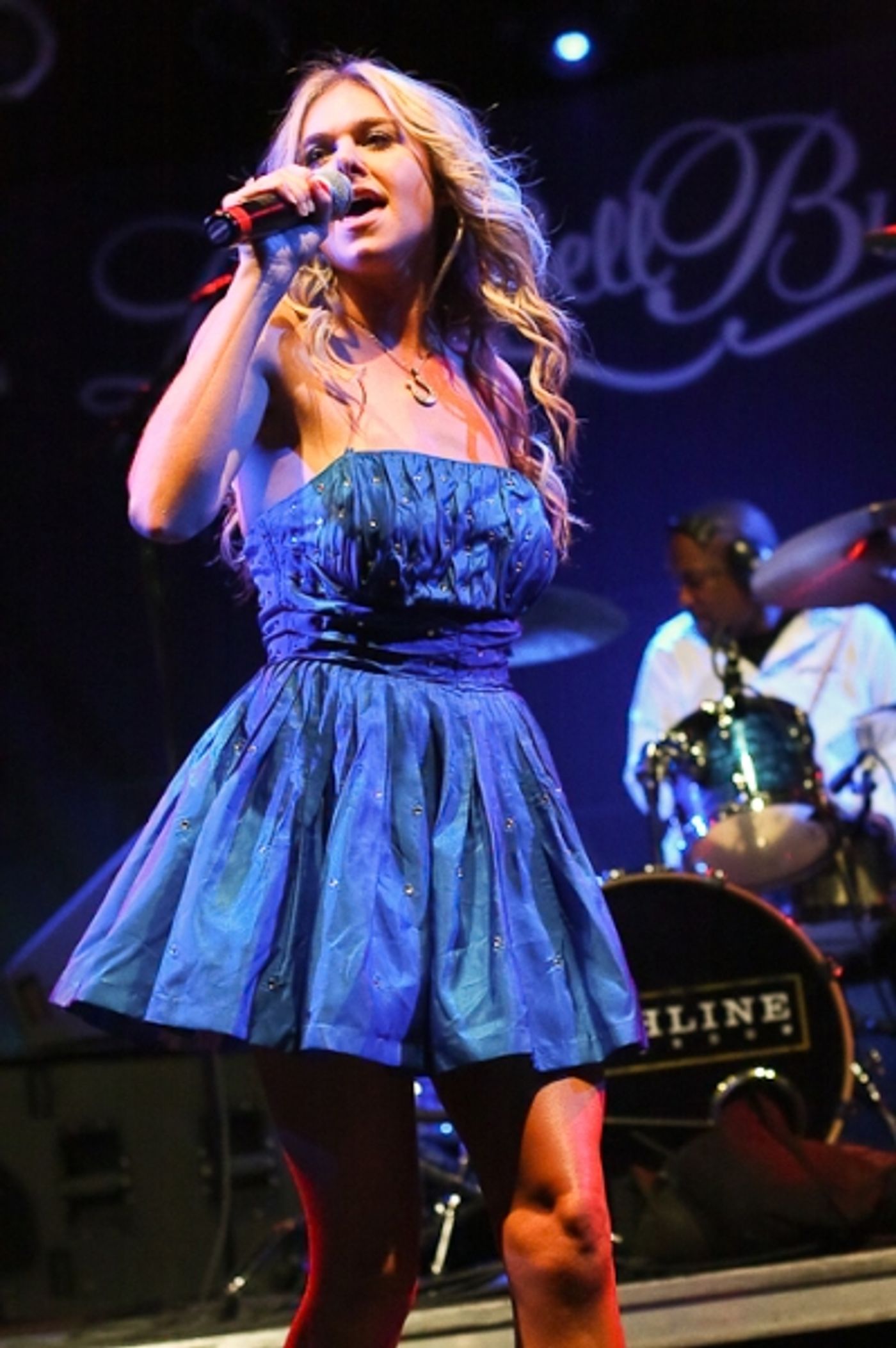 Photo Coverage: Laura Bell Bundy Plays The Highline  Image