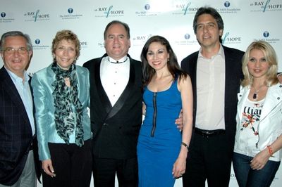 Dr. Frank Arena, Linda John, Craig Schulman, Valerie Smaldone, Ray Romano, and Orfeh Photo