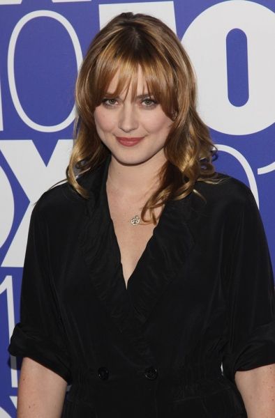 Alexandra Breckenridge Photo