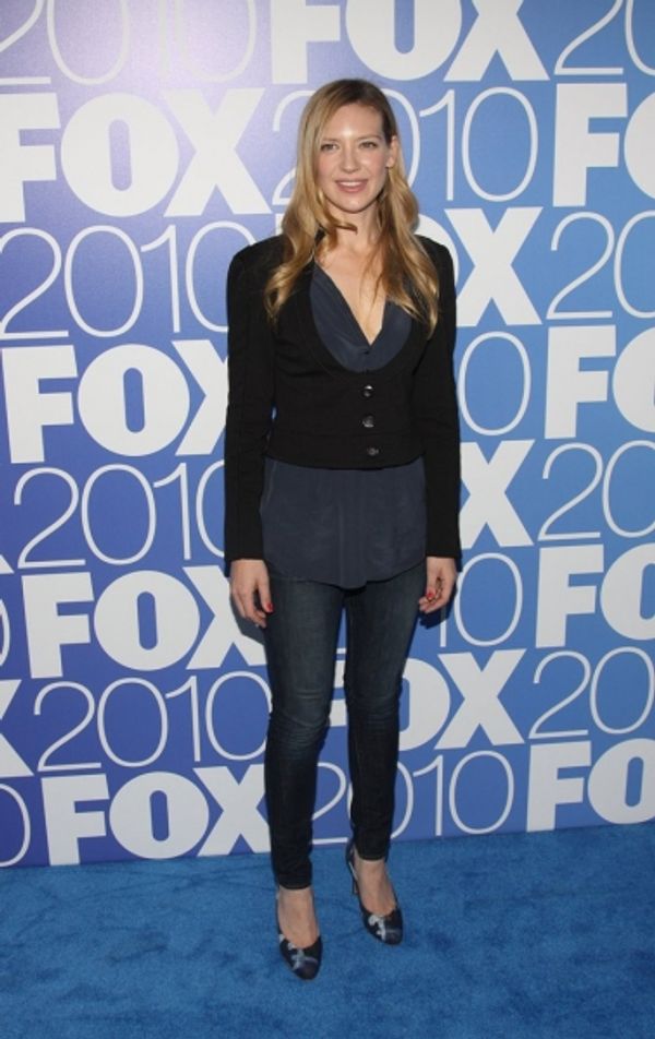 Anna Torv (Fringe) Photo