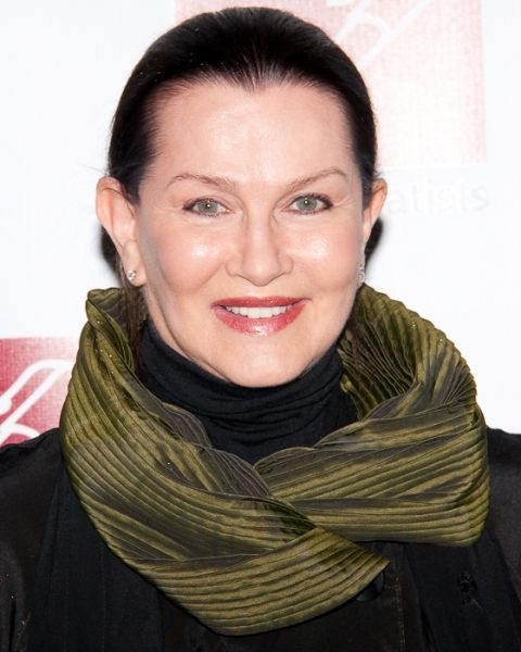 Veronica Hamel Photo