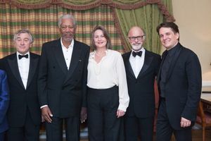 Robert De Niro, Morgan Freeman, Cherry Jones, Ed Harris, and Keith Lockhart @ BroadwayWorld Robert De Niro, Morgan Freeman, Cherry Jones, Ed Harris, and Keith Lockhart Photo
