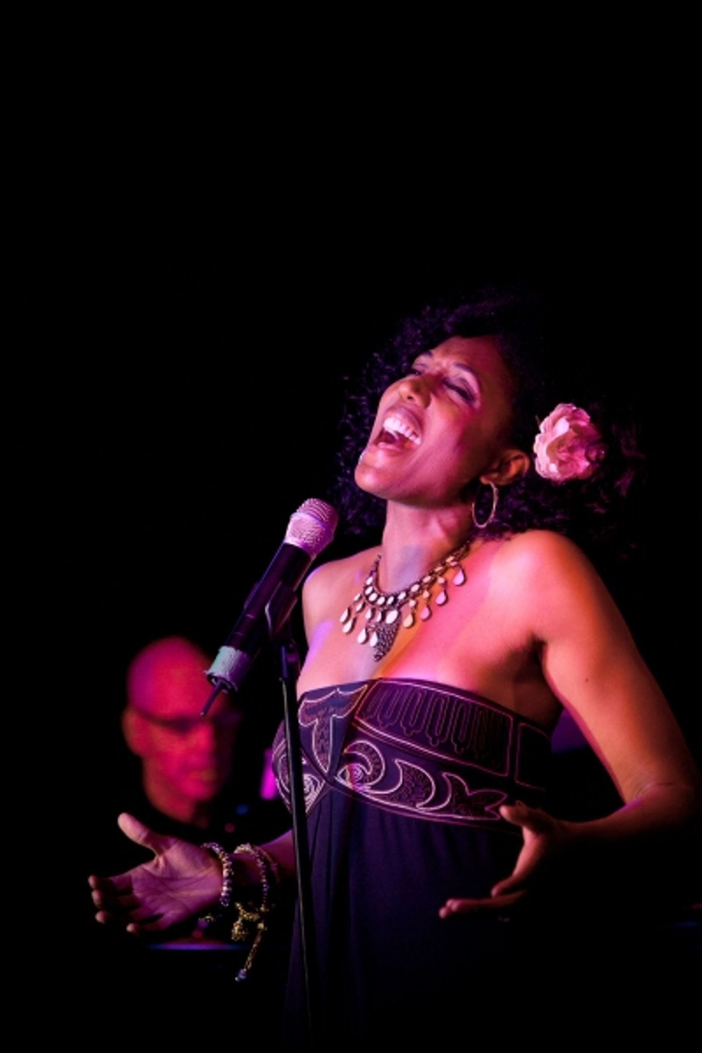 Photo Flash: Nita Whitaker at the Castle  Image