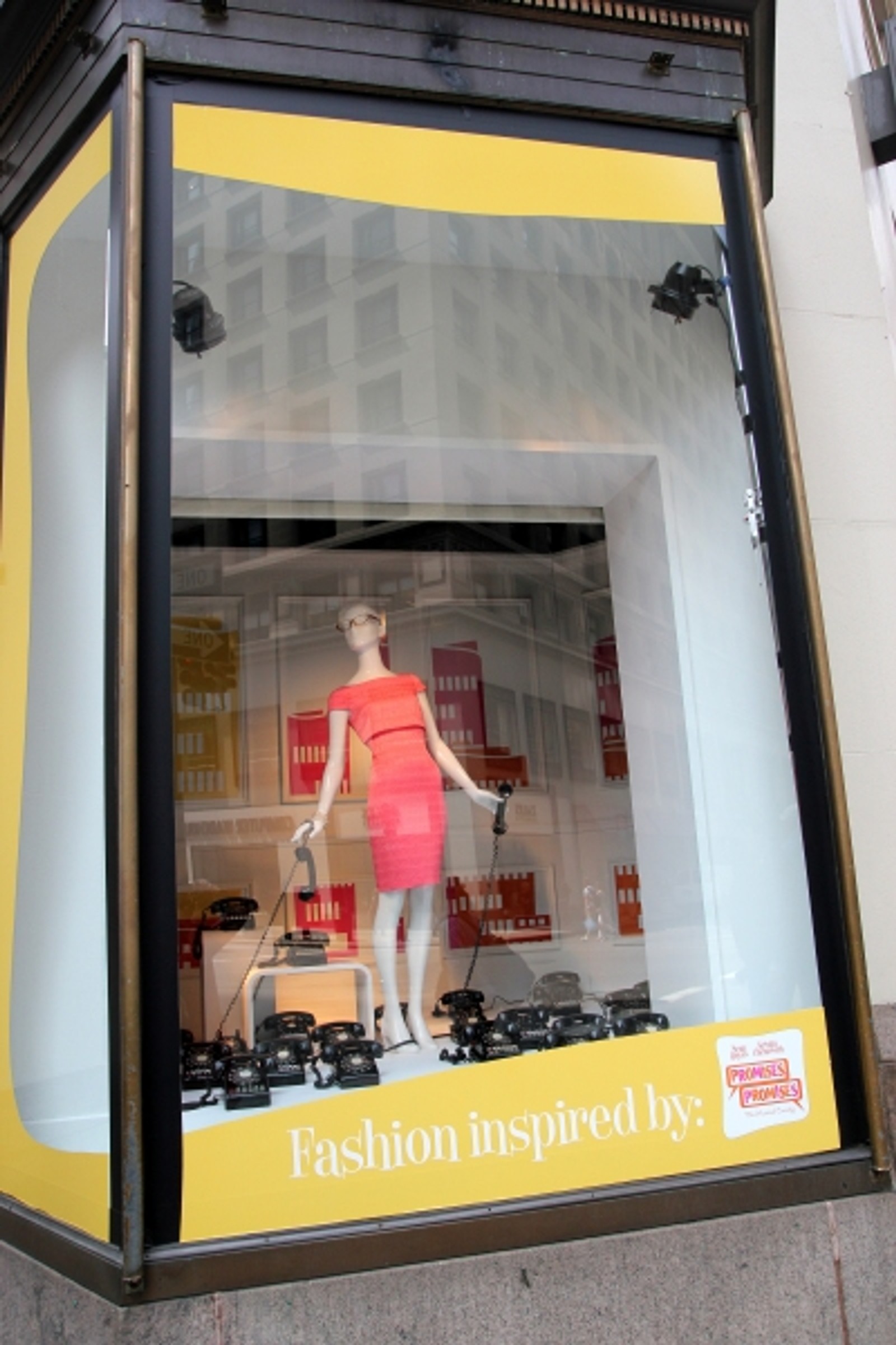 Photo Coverage: Lord & Taylor Unveils PROMISES, PROMISES Window Displays — photo 15 of 22