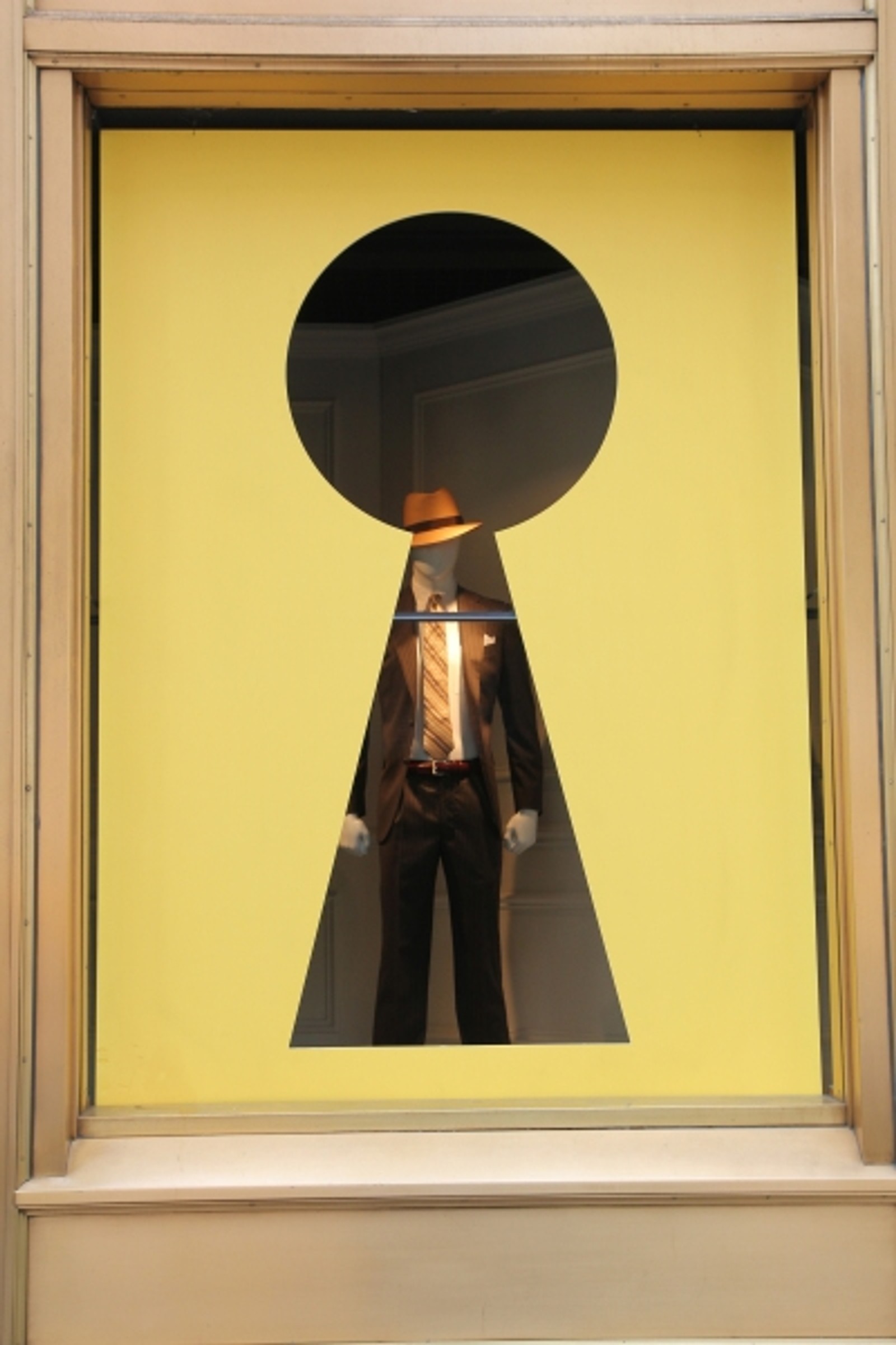 Photo Coverage: Lord & Taylor Unveils PROMISES, PROMISES Window Displays — photo 17 of 22