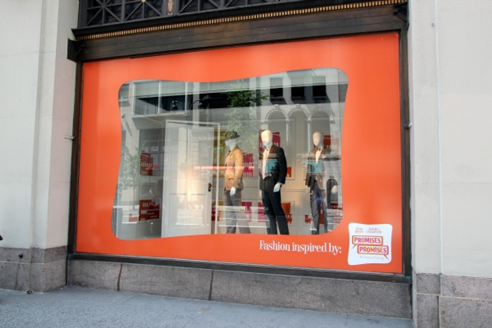 Photo Coverage: Lord & Taylor Unveils PROMISES, PROMISES Window Displays — photo 18 of 22