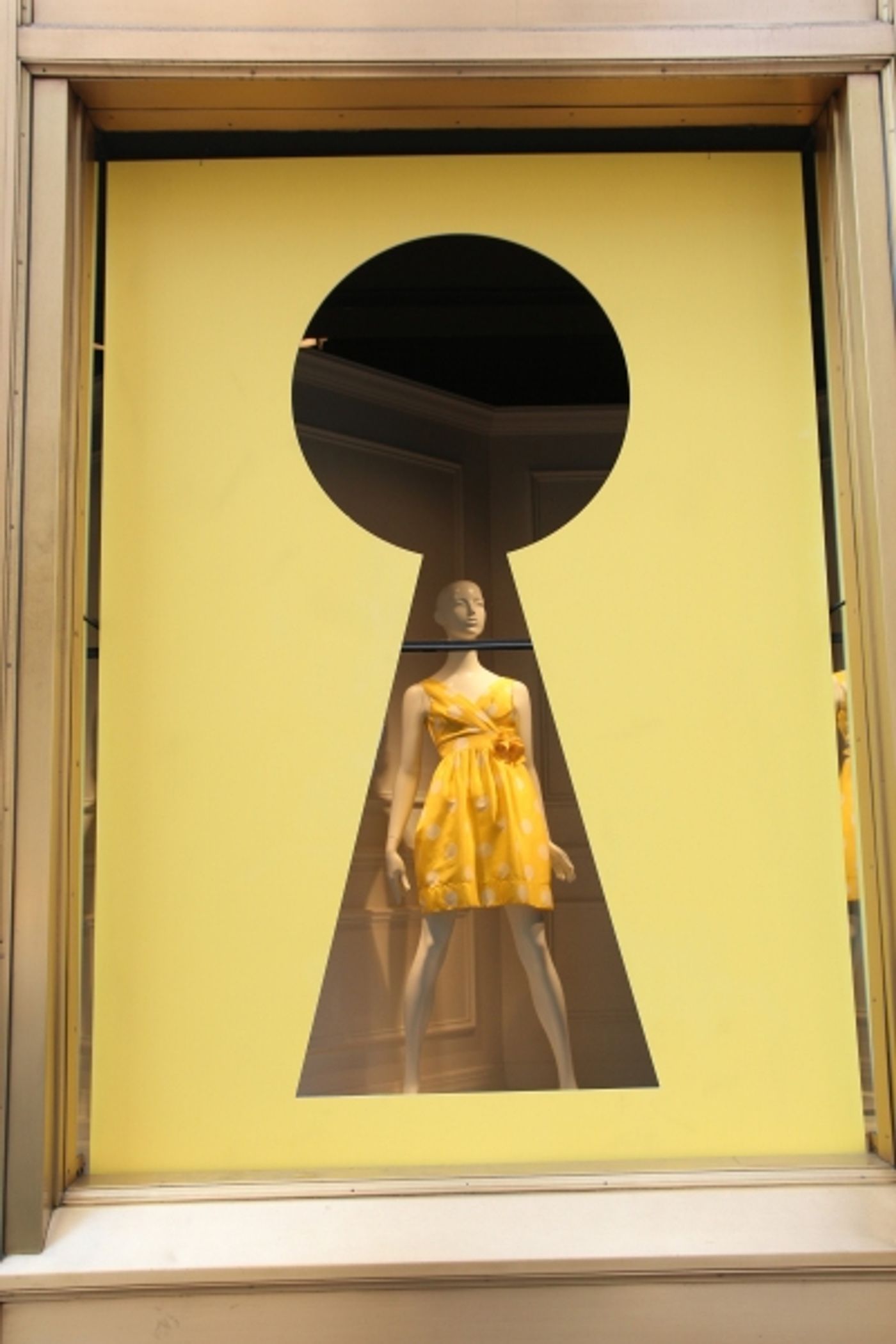 Photo Coverage: Lord & Taylor Unveils PROMISES, PROMISES Window Displays  Image