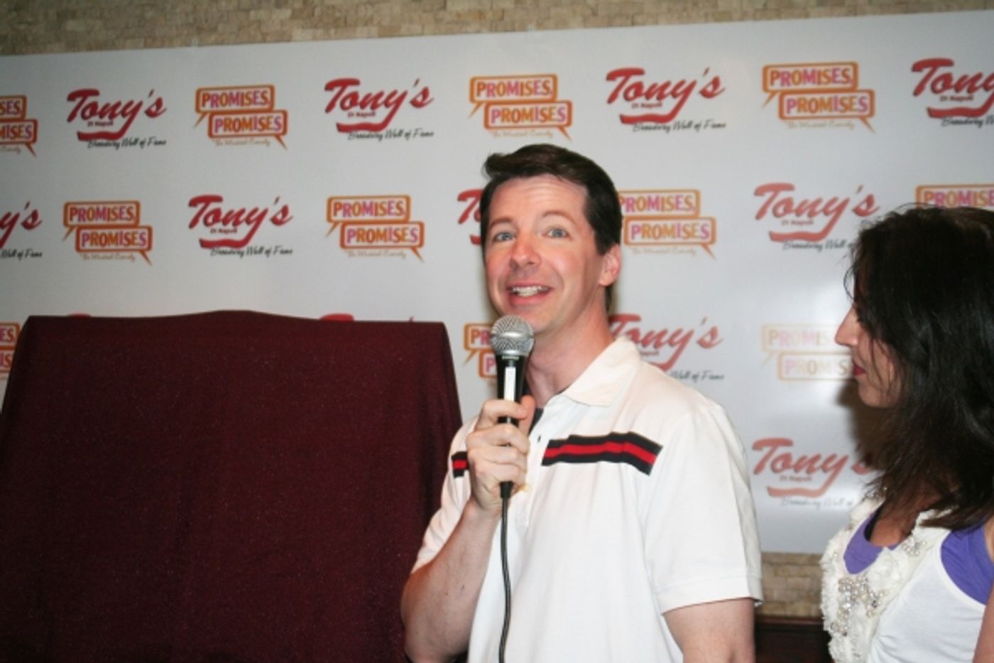 Photo Coverage: Tony diNapoli's Honors Chenoweth & Hayes with Portrait  Image