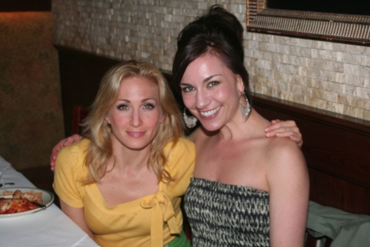 Photo Coverage: Tony diNapoli's Honors Chenoweth & Hayes with Portrait  Image