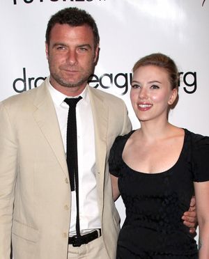 Liev Schreiber and Scarlett Johansson Photo