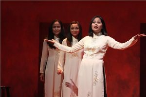 Joan Almedilla, Jennifer Paz and Jenni Selma Photo