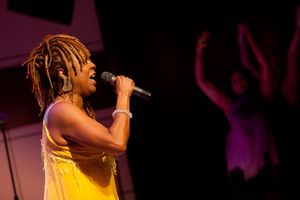 Thelma Houston Photo