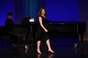 Ana Gasteyer Photo