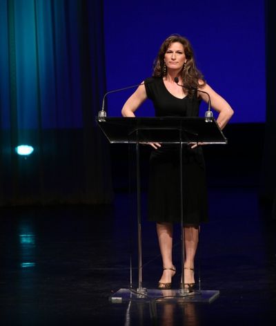 Ana Gasteyer Photo