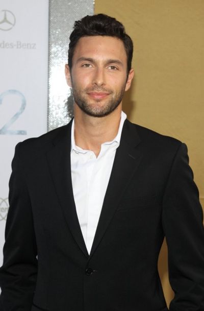 Noah Mills  Photo