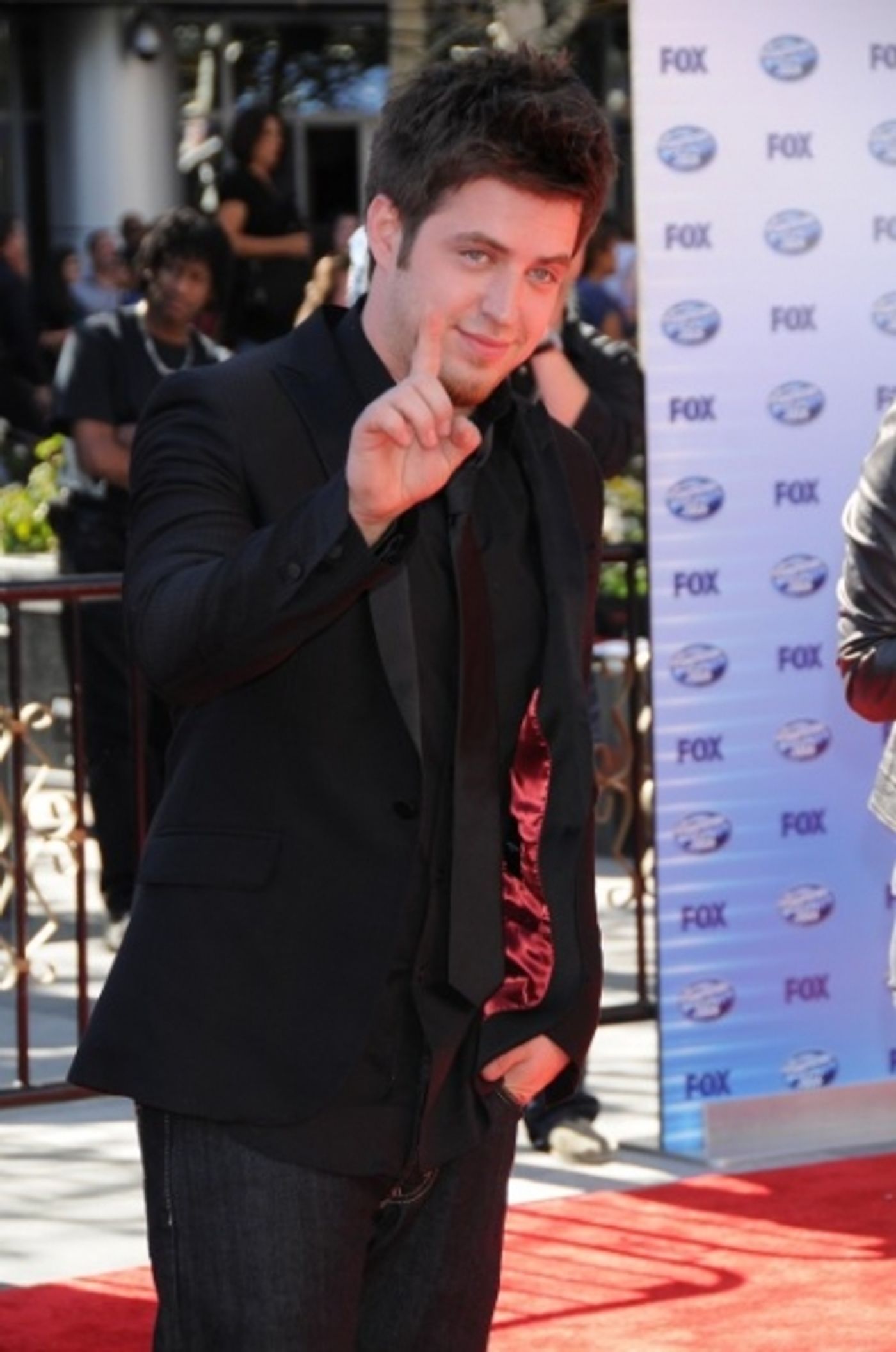 Photo Coverage: 'American Idol' Finale Red Carpet!  Image