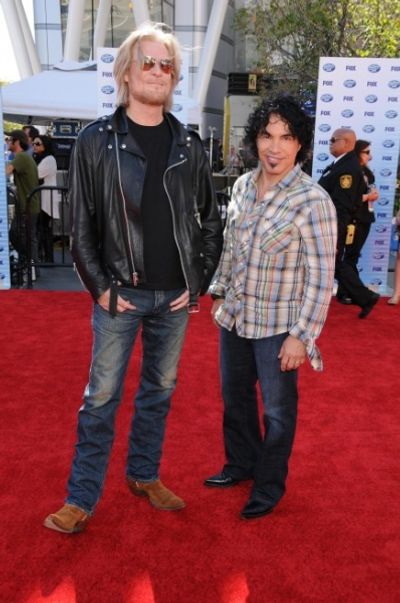 Darryl Hall and John Oates Photo
