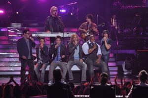 Idol Finalists Andrew Garcia, Aaron Kelly, Lee DeWyze, Casey James, Michael Lynche an Photo