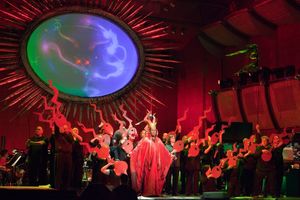 Eric Owens and chorus members Photo