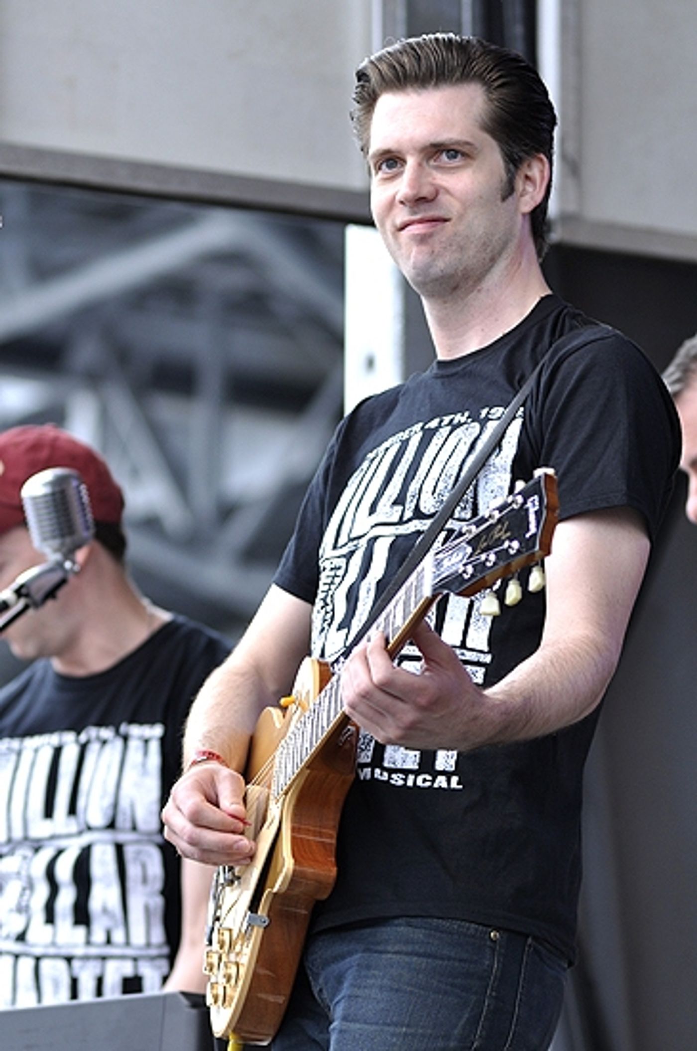 Photo Coverage: Broadway Stars Entertain Troops for Fleet Week!  Image