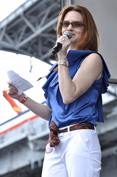 Jennifer Laura Thompson Photo