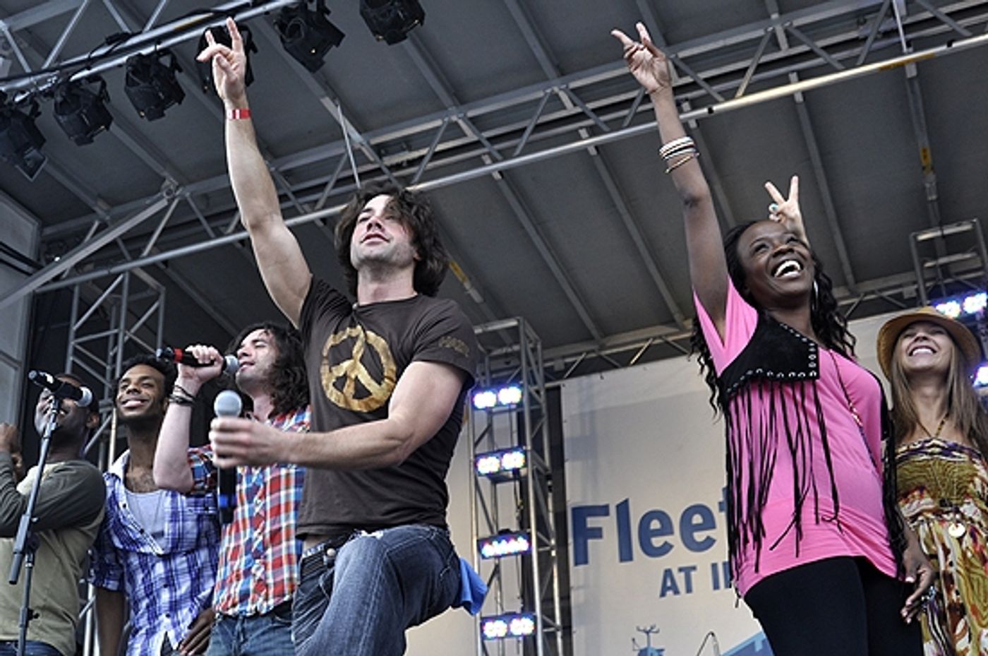 Photo Coverage: Broadway Stars Entertain Troops for Fleet Week!  Image