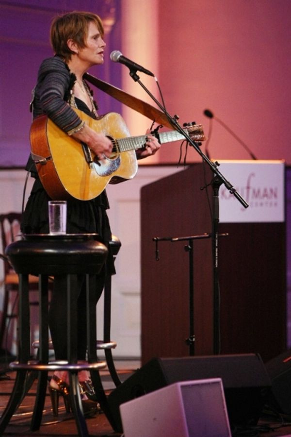 Shawn Colvin Performs Photo