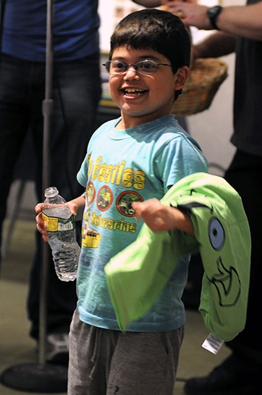Photo Coverage: John Tartaglia and ImaginOcean Appear at Books of Wonder Image