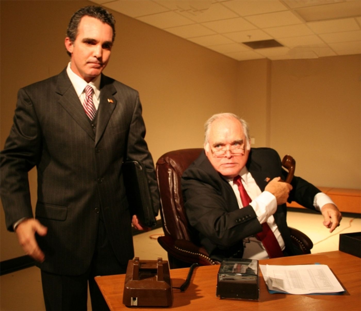 Photo Flash: American Stage Presents David Mamet's NOVEMBER  Image