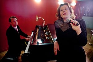  Mike Iveson (Composer) and Lynne McCollough (Linda) Photo