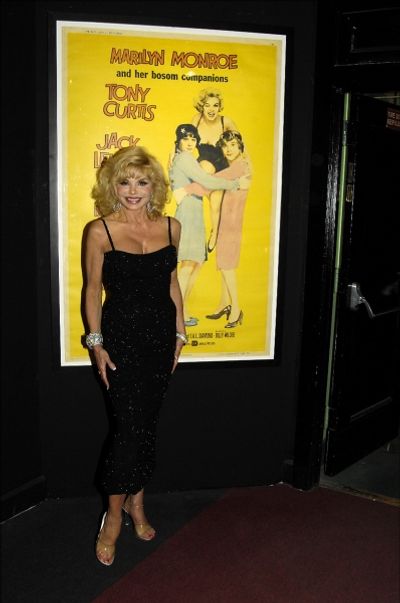 Loni Anderson Photo