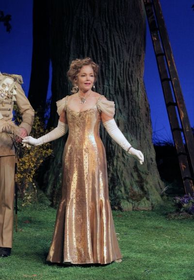 Amy Irving as Desiree Armfeldt Photo