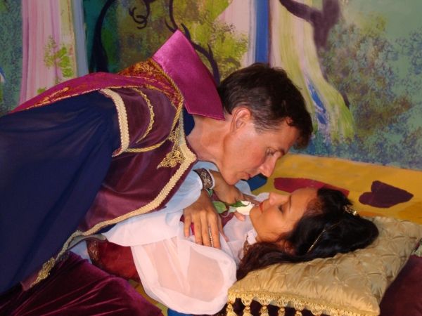 Tom Althouse as Prince John, (R) Cyndi Mayo Davis Photo