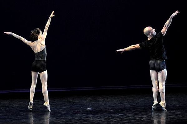  Laura Mead & Charlie Neshyba-Hodges Photo