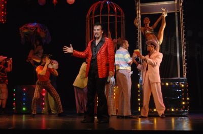 Kevin Gray as the Engineer and the Pittsburgh CLO Ensemble Photo