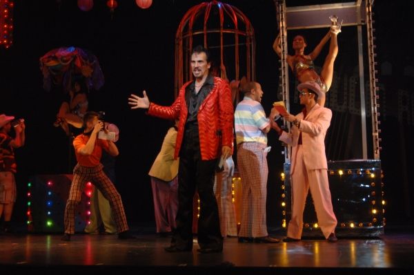 Kevin Gray as the Engineer and the Pittsburgh CLO Ensemble Photo