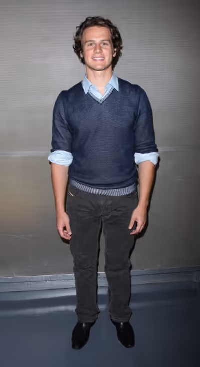 Jonathan Groff Photo