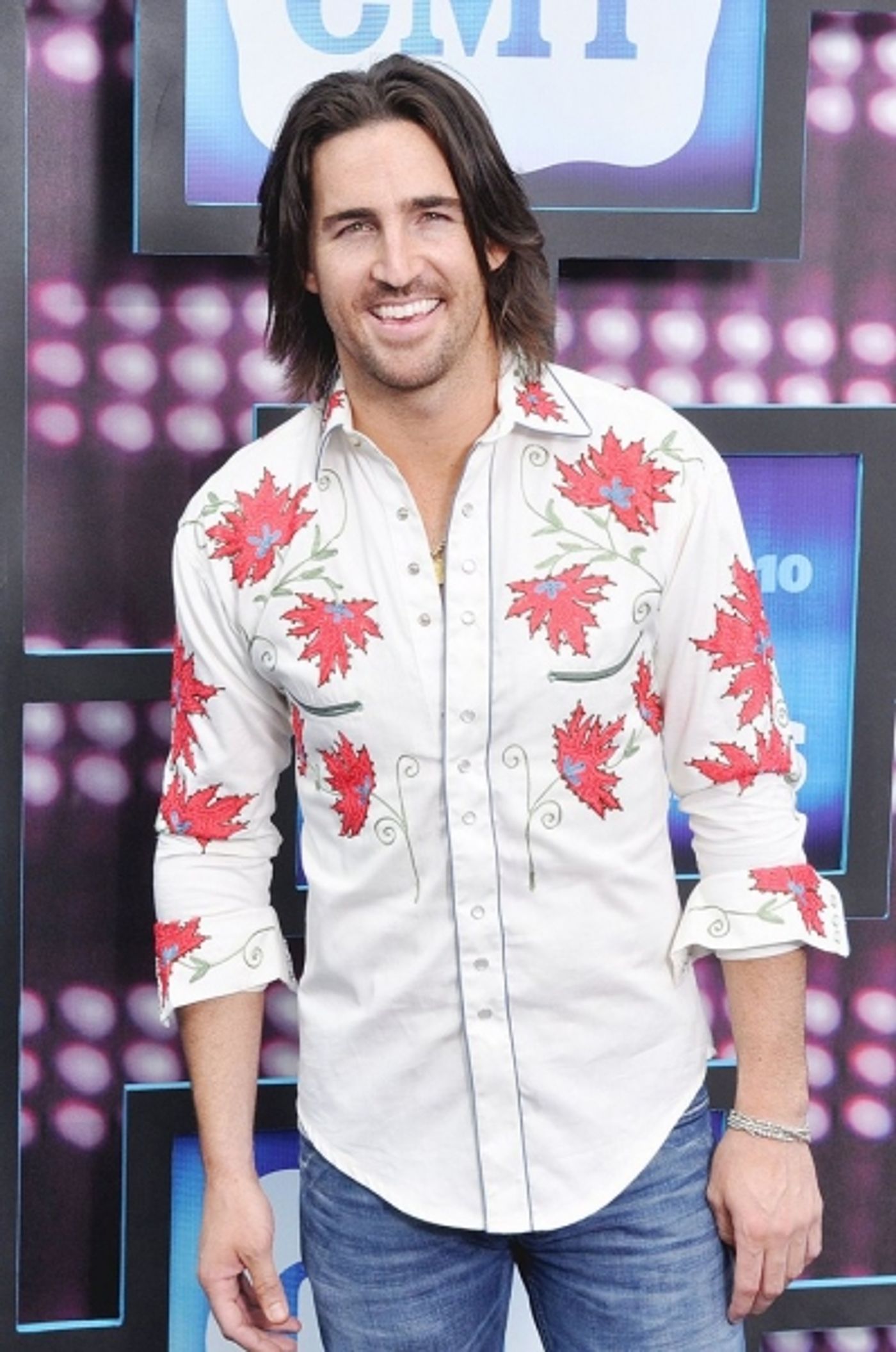 Photo Coverage: CMT Awards Red Carpet Arrivals!  Image