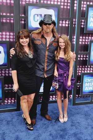 Trace Adkins and Family Photo